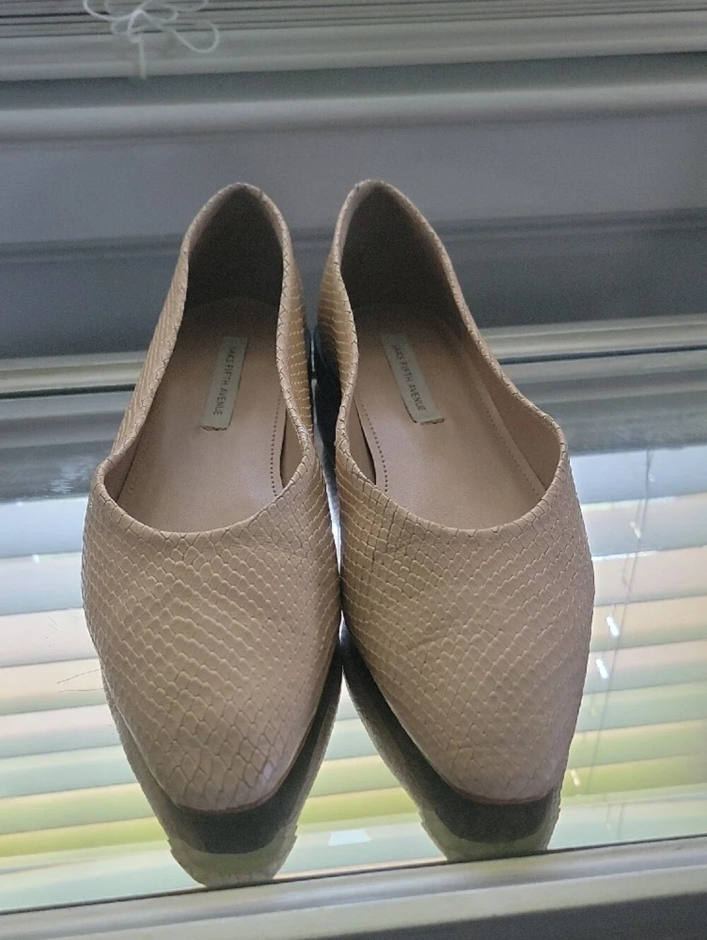 Saks Fifth Avenue Beige/Nude Textured Pointed Flats
